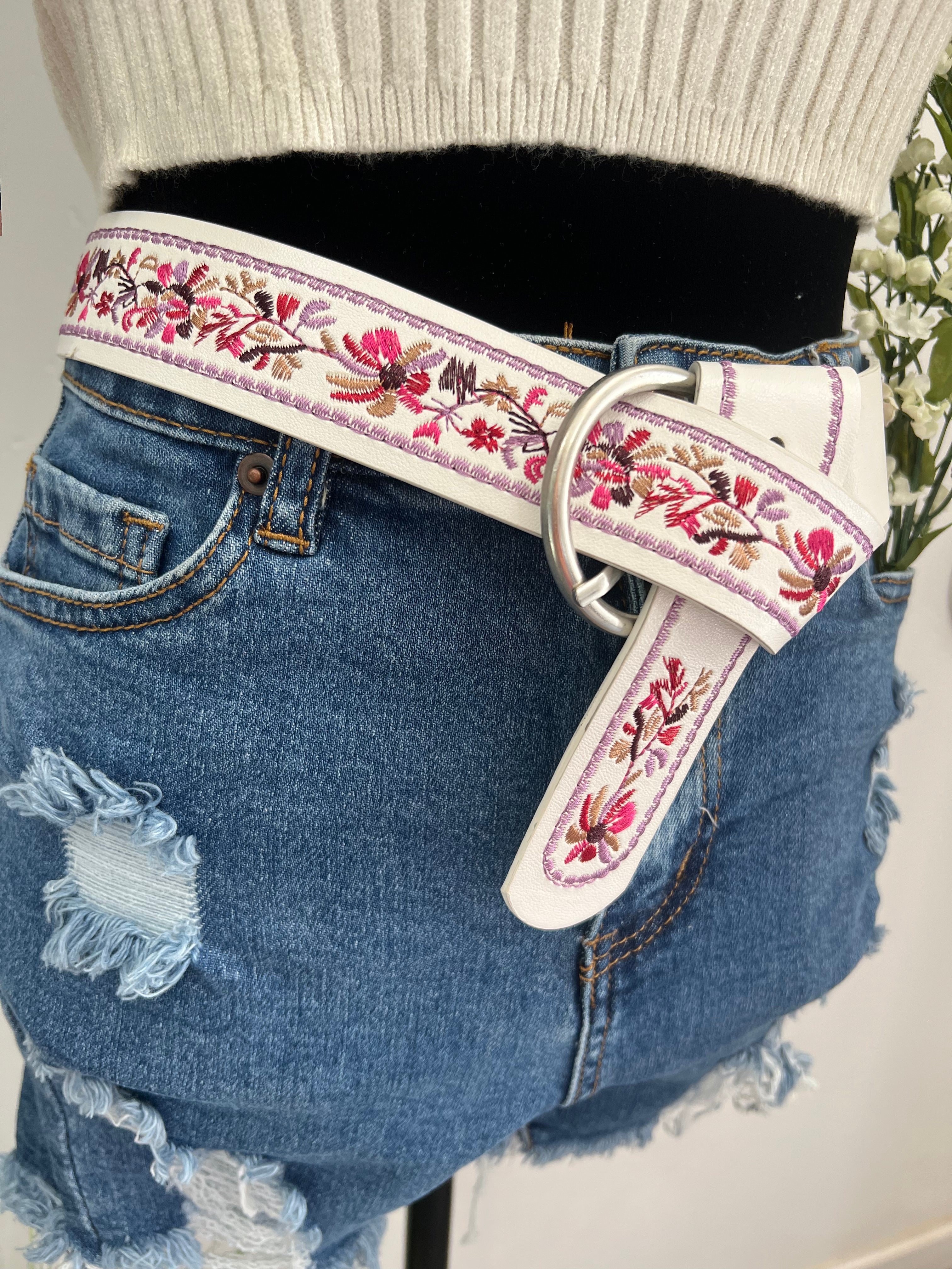White Embroidered Flower Belt
