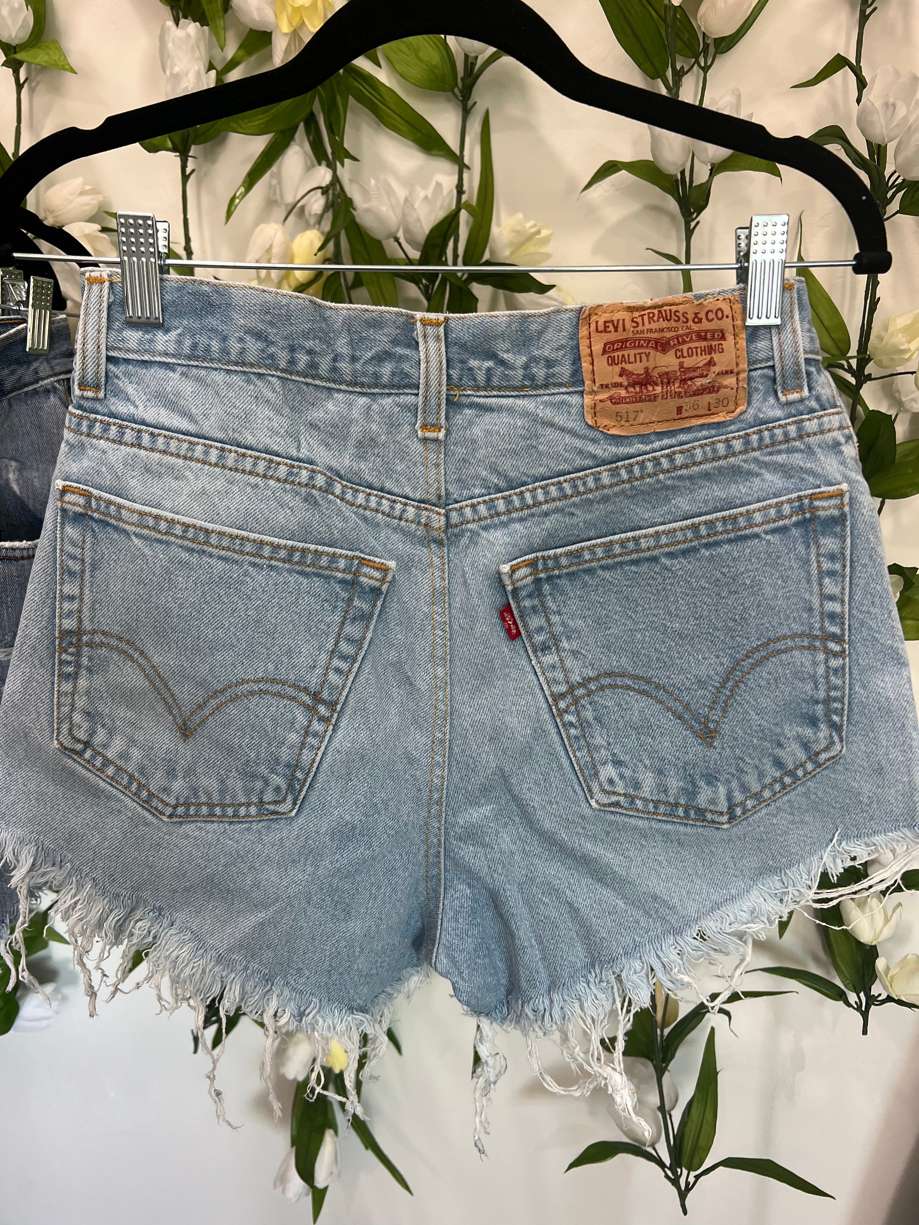 90’s Vintage Levi Shorts
